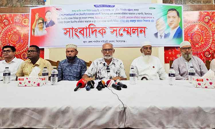 সংবাদ সম্মেলন করে দলীয় মনোনয়ন চাইলেন বিএনপি নেতা ফজলুর রহমান শিকদার